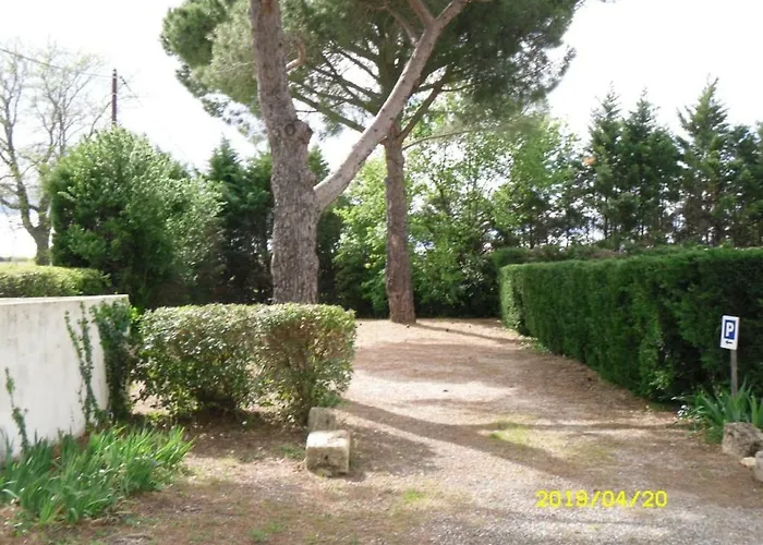 아파트 La Chapelle Du Prieure *